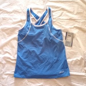 Sports top with built in bra